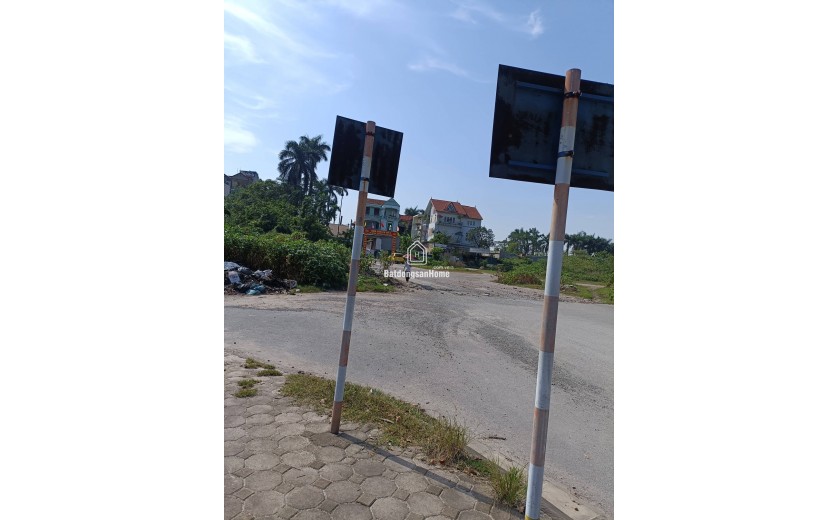 ĐẤT ĐẸP THỤY PHƯƠNG- PHỐ VIÊN KÉO DÀI- MT KHỦNG SỔ VI BẰNG ĐƯỜNG RỘNG 40M LÔ GÓC
